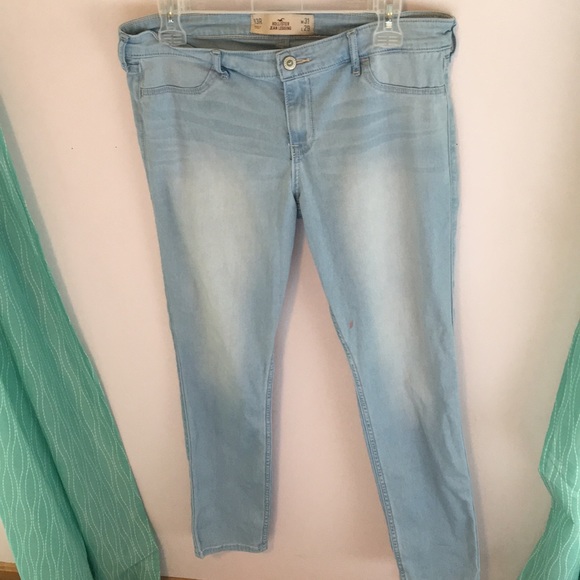 Hollister jeans - Picture 1 of 2